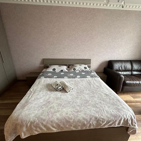 Апартаменти Біля Автовокзалу 테르노필 외부 사진
